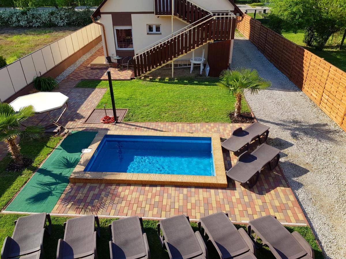 Napsugar Villa B Siófok Eksteriør billede